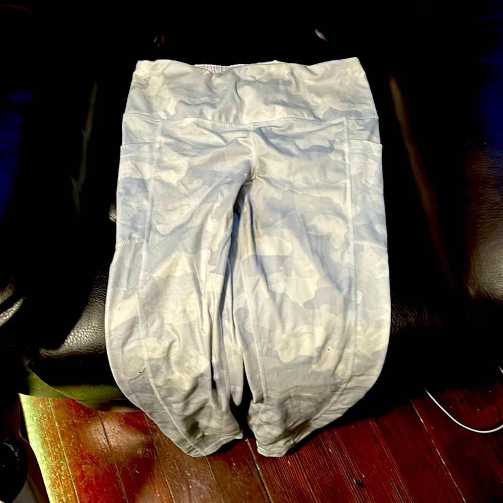 Xl white camo leggings